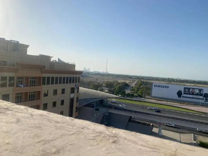 Decent Room With Balcony Near Mall Of The Emirates Dubai 0*,